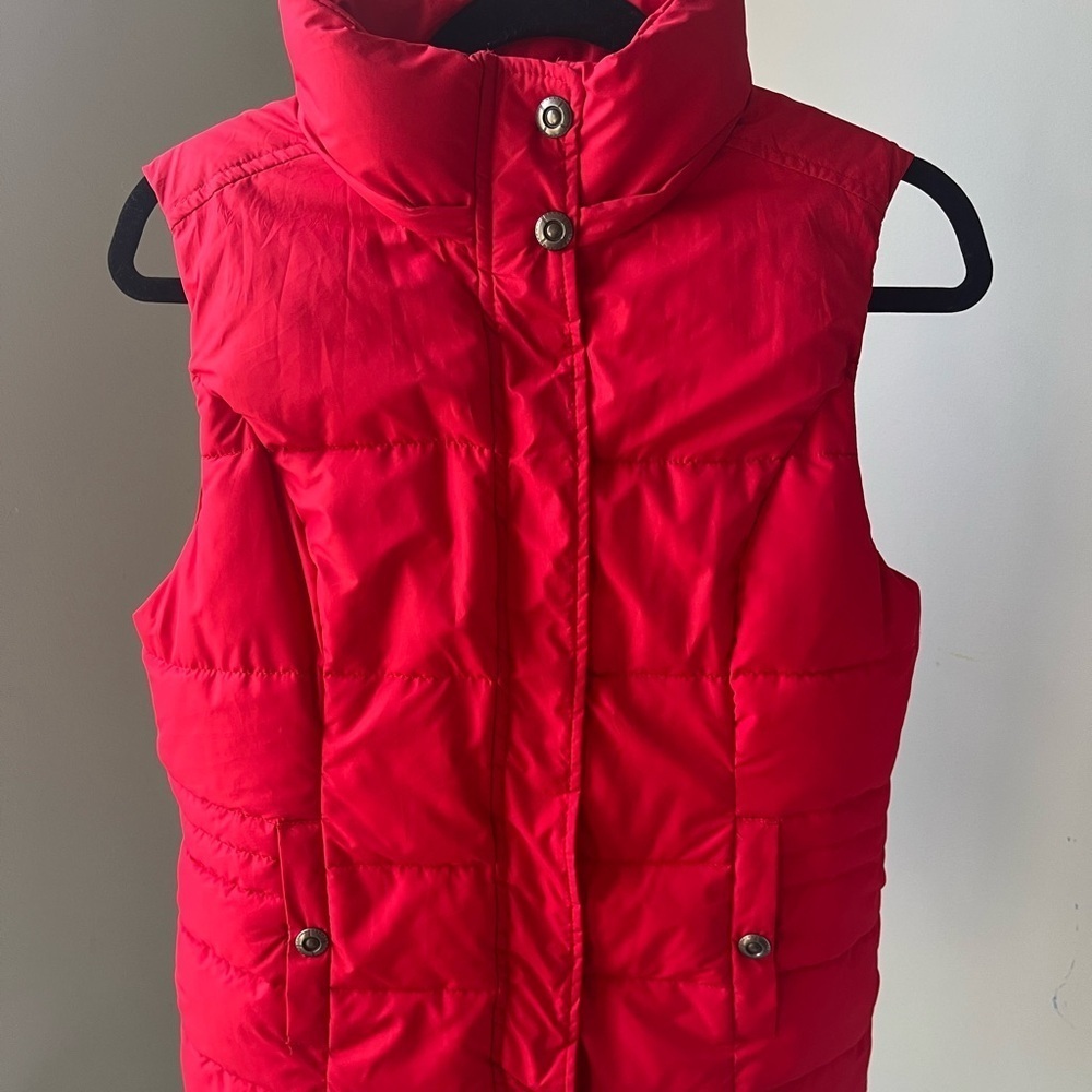 Women’s Red Puffer Vest - Small Lightweight Quilted Hiking Chic